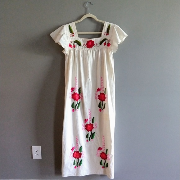 SOLD Vintage Handmade Embroidered Maxi Dress - Picture 4 of 8